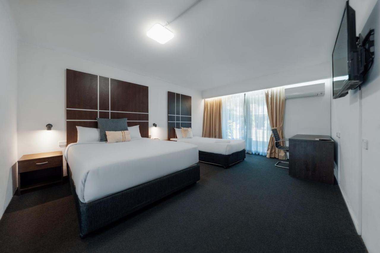 The Select 4* Gosford