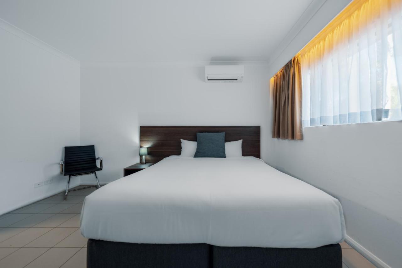 The Select Motel